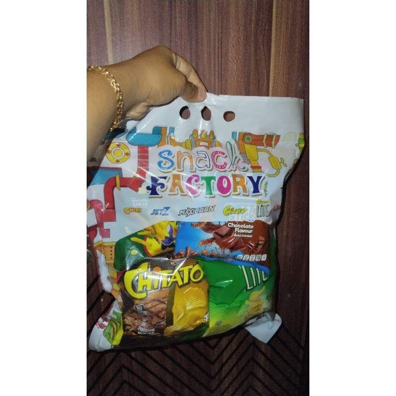 

paket makanan sekarung