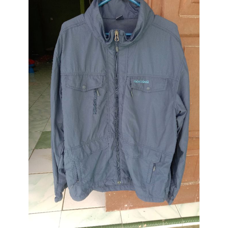 jaket parka bahan parasut mont-bell