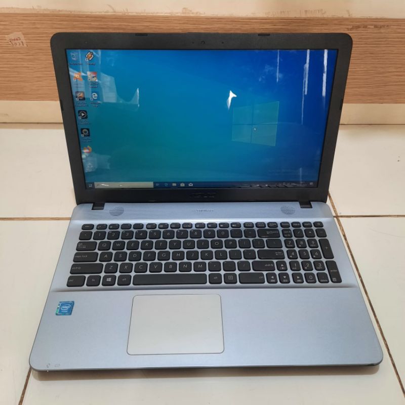 Laptop X541Sa Celeron N3060 Ram 4GB HDD 500GB Layar 15 inch windows 10 Siap pakai mulus