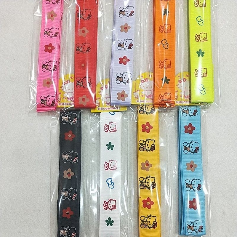

Pita Kado Bouquet Buket Bunga/Uang H.Kitty