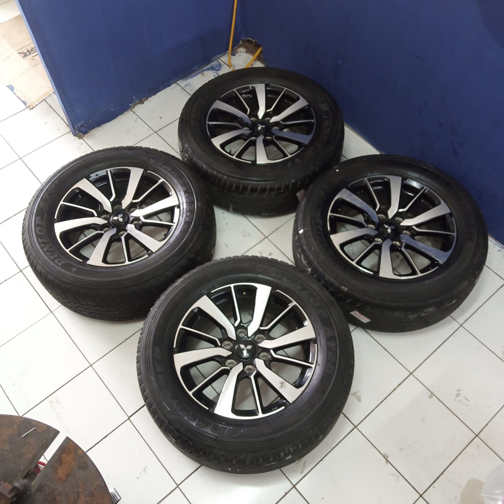 velg mobil second oem Pajero ring 18 pcd 6x139 untuk Pajero