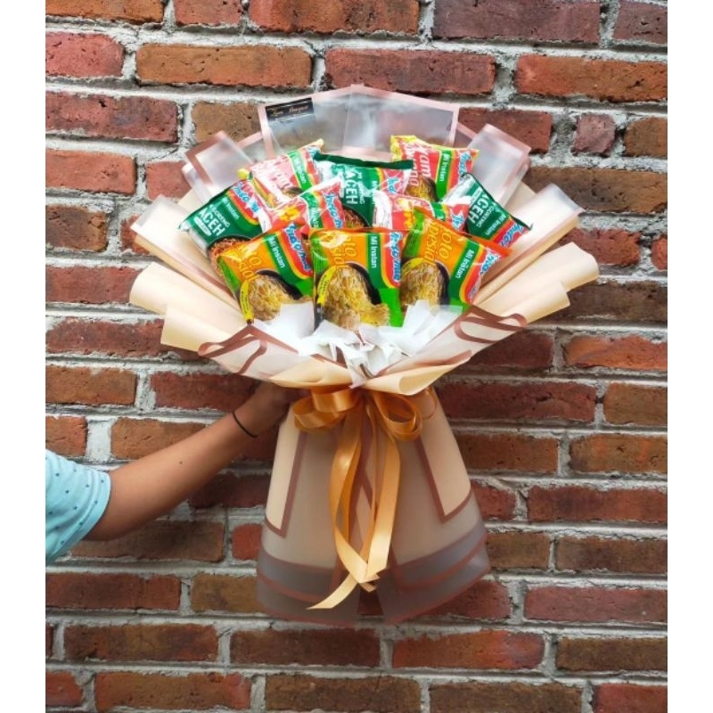 

BUKET MIE INSTAN (VARIAN 3) / BUKET UNIK / BUKET MURAH / BUKET HADIAH WISUDA / HADIAH ULANG TAHUN / HADIAH HARI IBU - HARI AYAH / HADIAH HARI GURU
