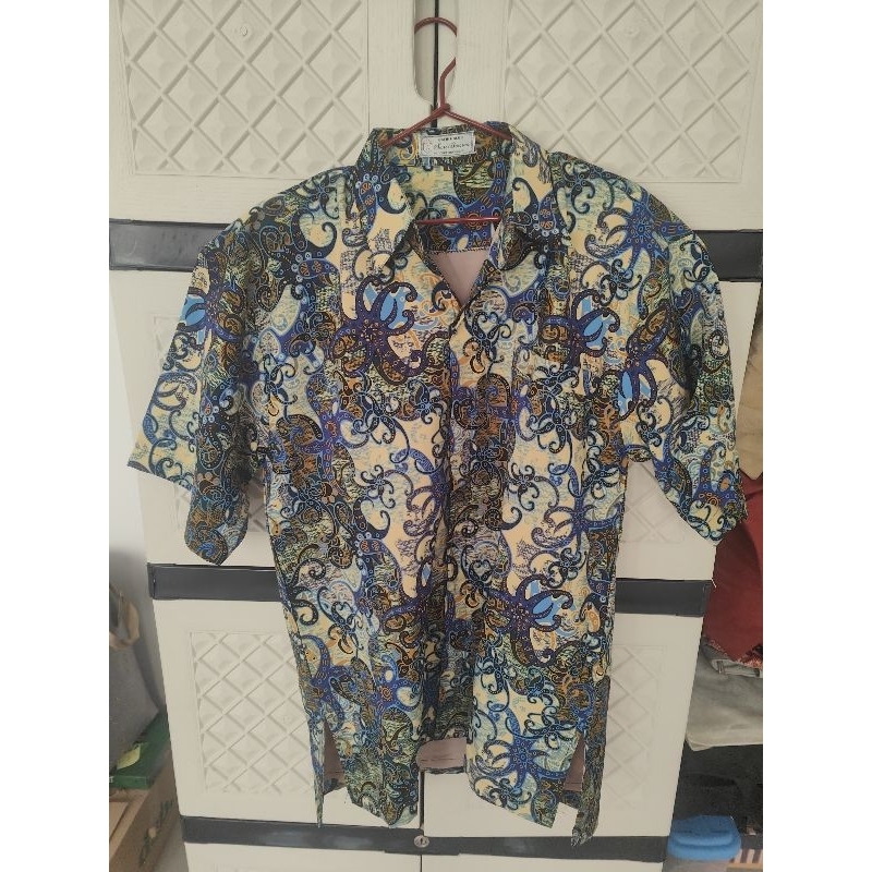 Kemeja Pria Batik Satin khas Kalimantan