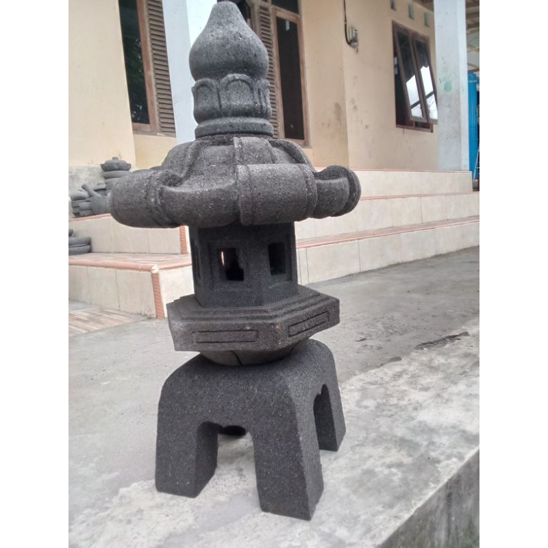 Lampu taman batu Alam