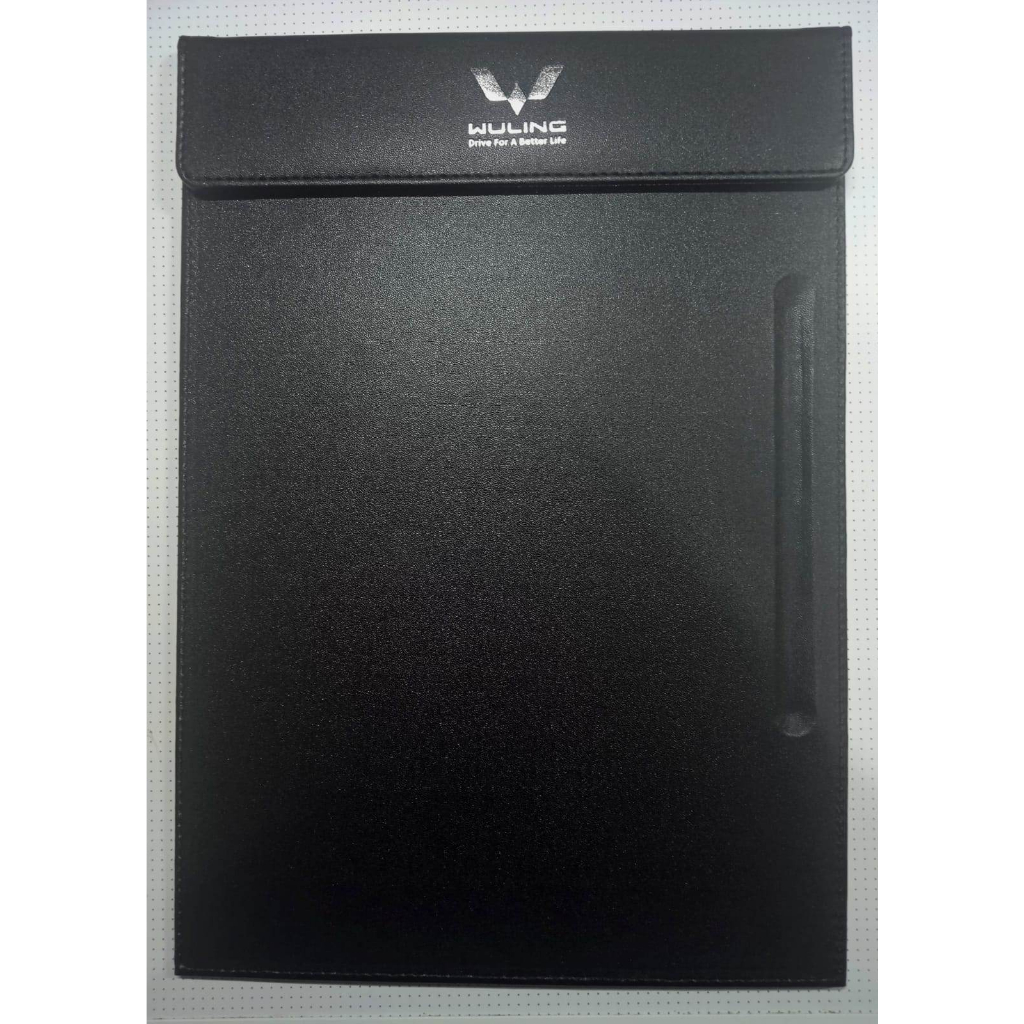 

Leather Board Bill With Logo Emboss Poly Silver - HITAM