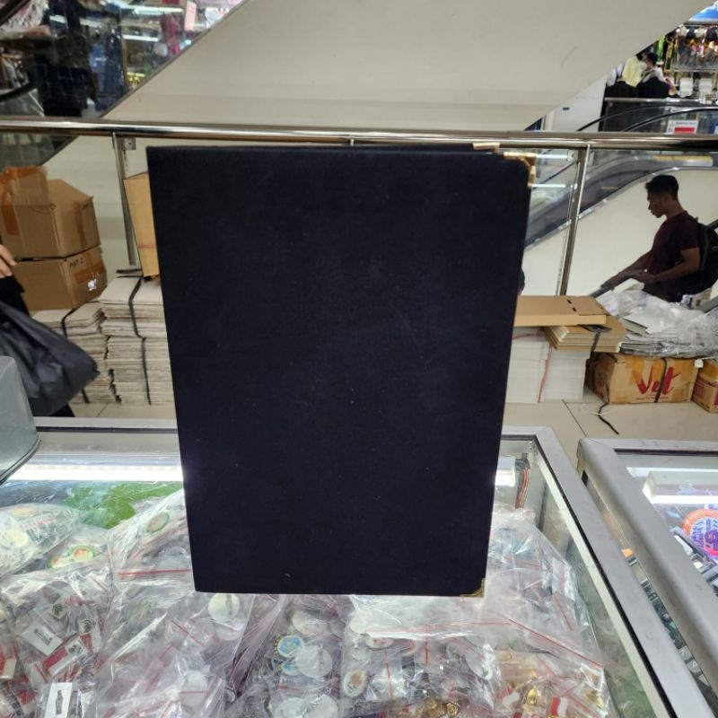 

Adn Ready Stok map beludru f4/ukuran folio dan A4