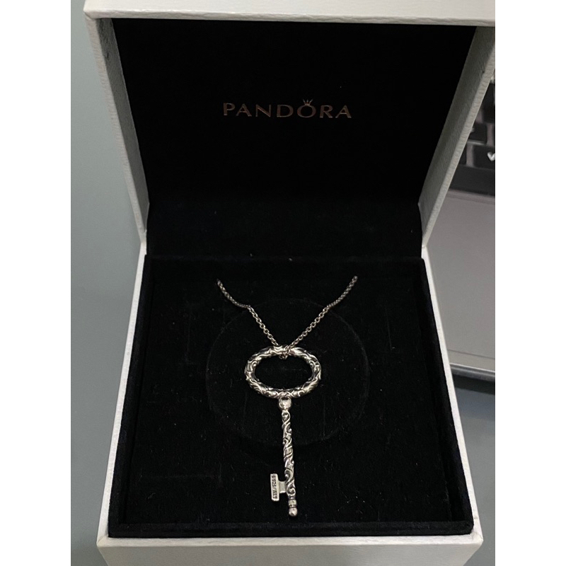 Regal Pattern Key Necklace - Pandora 100% Original , Kalung Pandora Original