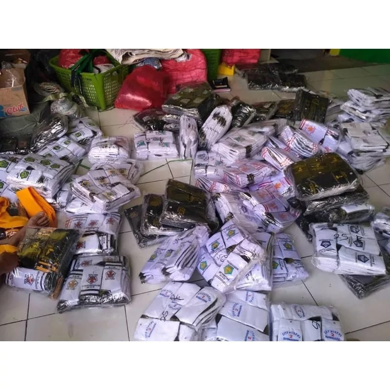 BORDIR KAOS KAKI SEKOLAH