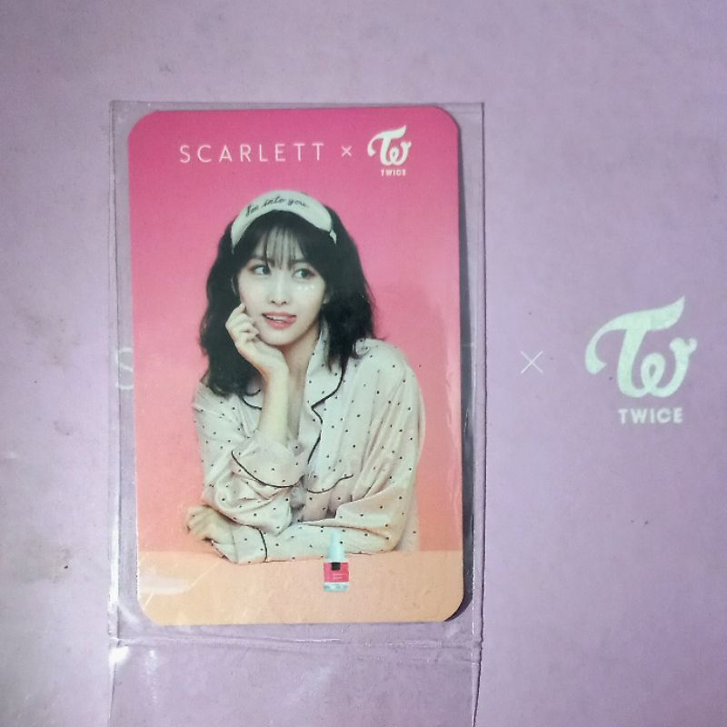 Photocard Scarlett × Twice MOMO SEALED ORI ( pc only ) + Freegift