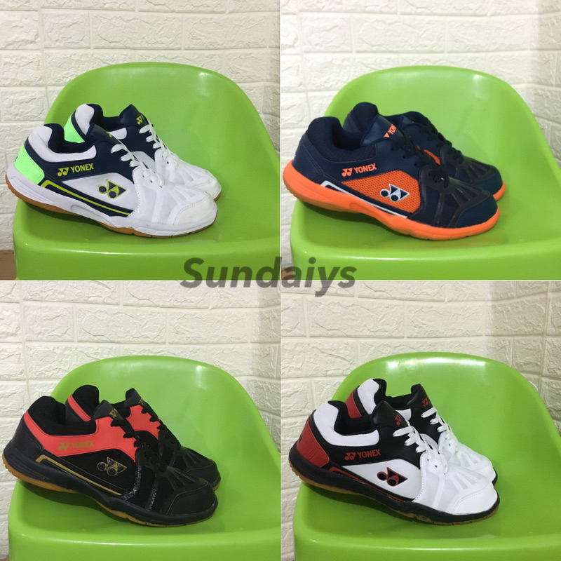 sepatu olahraga pria yonex butterfly sneakers badminton sol karet