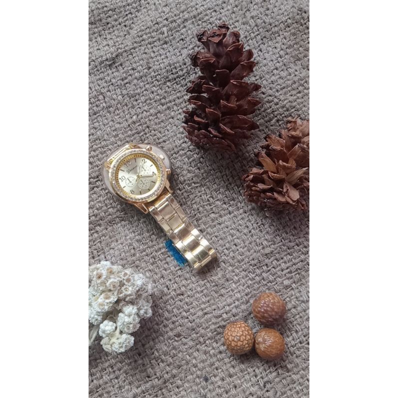 Jam tangan wanita rantai mutiara