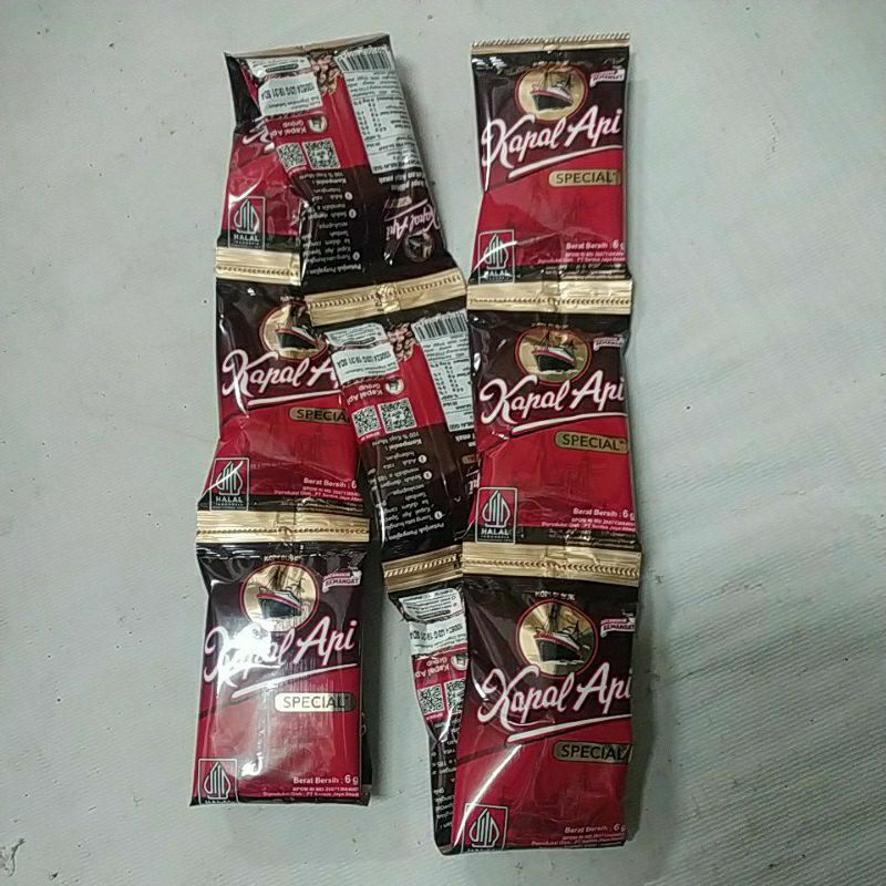 

Kapal Api mini 6g, kopi hitam