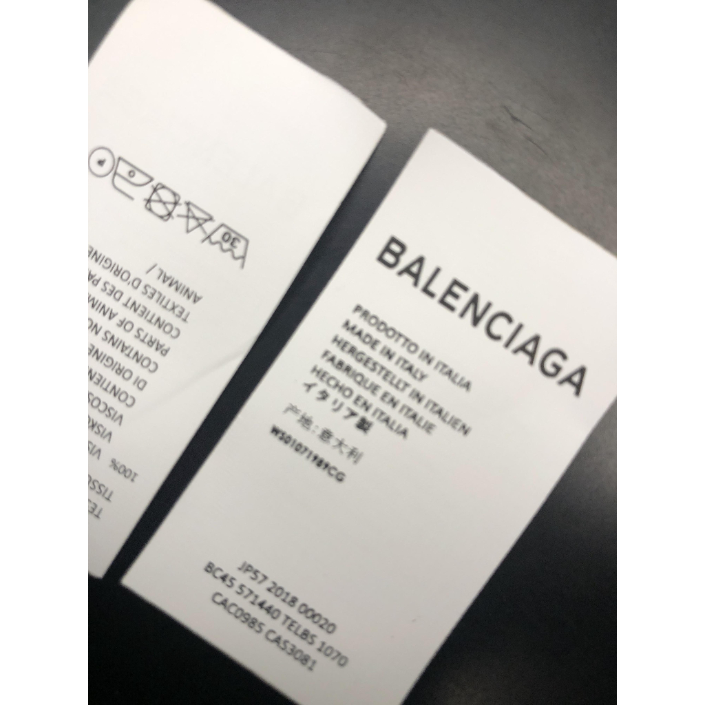 

BALENCIAGA FULL TAG SUPER PREMIUM CO 1X DIKIRIM 120PCS