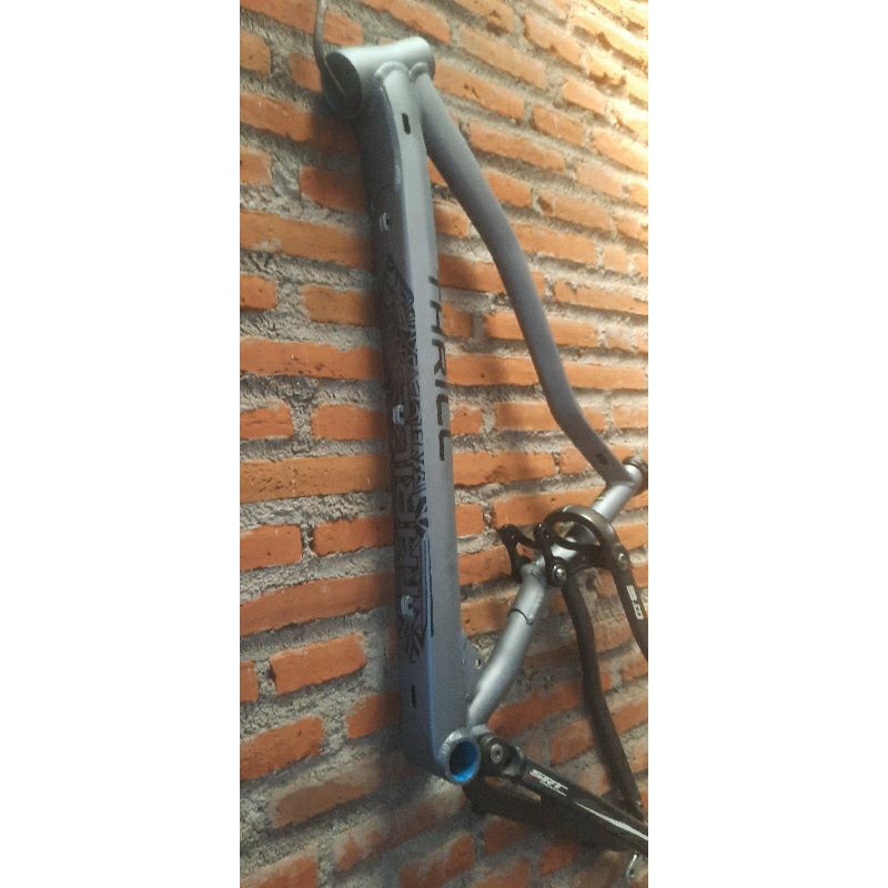 frame Thrill fervent 3.0 Tanpa rearshok