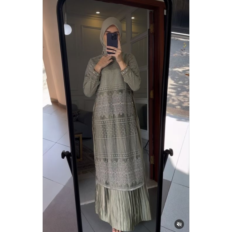 Quinnara Dress Plisket by Burgundi Kaftan
