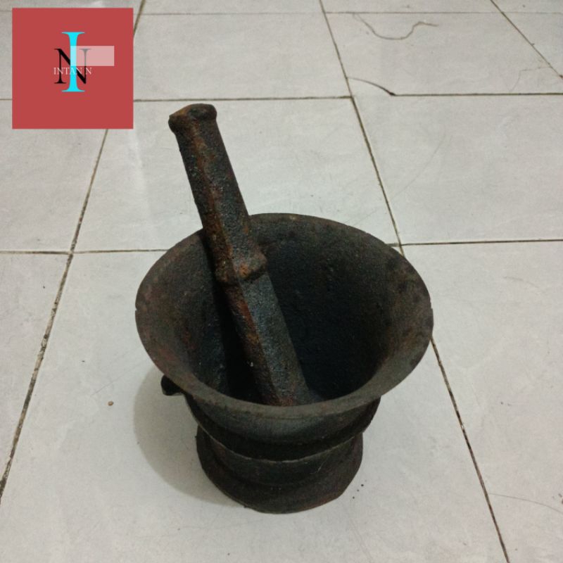 lumpang besi/lumpang jambu/lumpang tumbuk ukuran besar