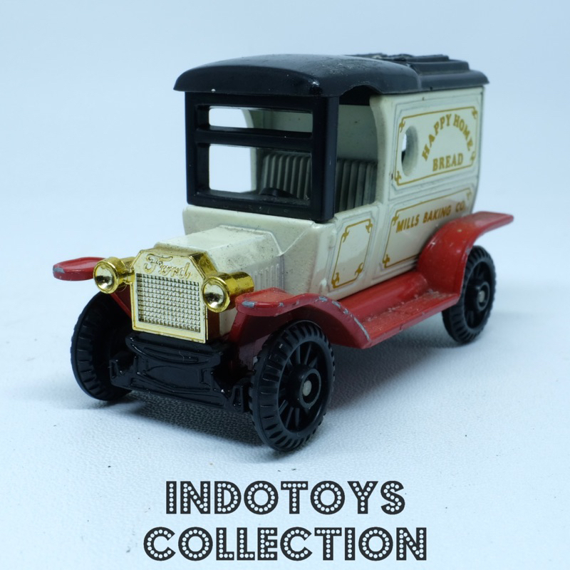 Tomica ~ Type T Ford Hitam Happy Home Bread (Made in Japan)