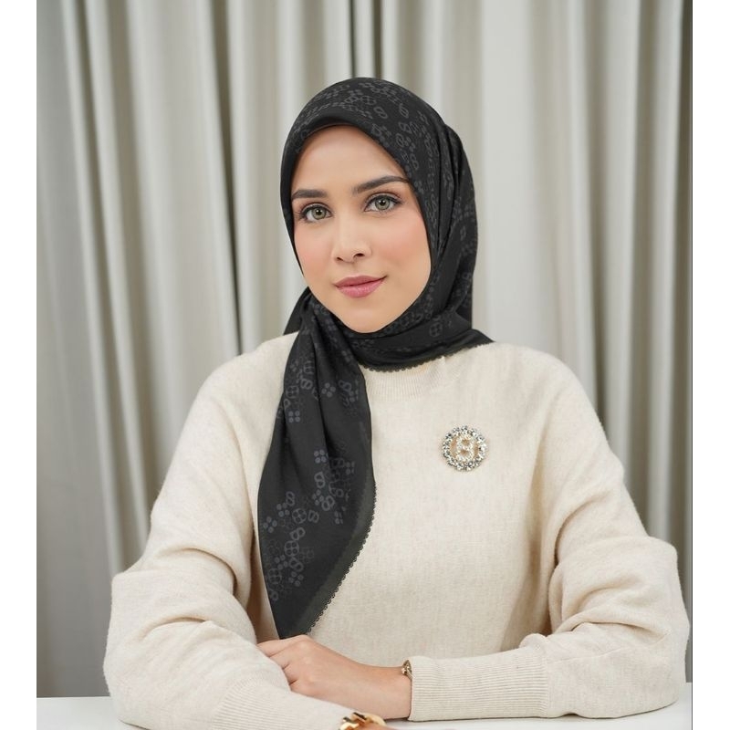 Monogram & Scramble Series Buttonscarves