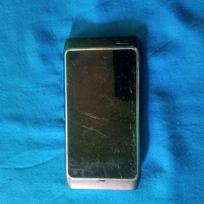 Nokia N8 bahan