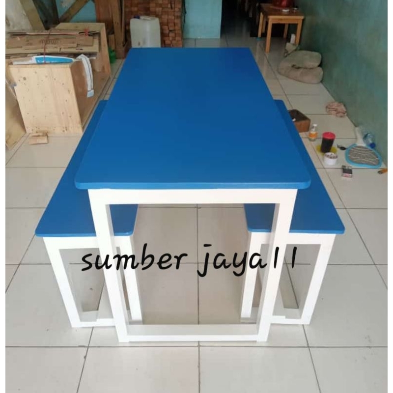 meja makan kayu (1meja 2kursi panjang)