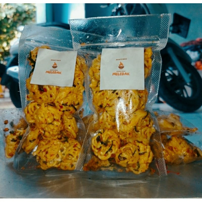 

krupuk Seblak Meledak