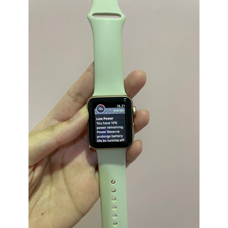 Preloved Second/Bekas Apple Watch (iWatch) Series 3 / 38mm