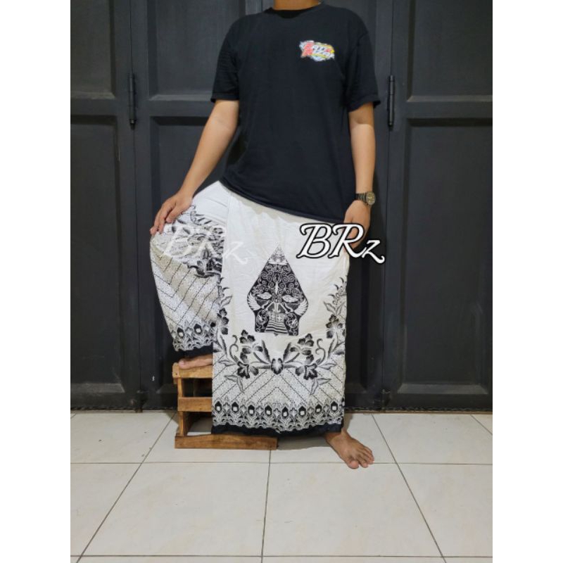 sarung celana batik motif wayangan putih // celana sarung dewasa