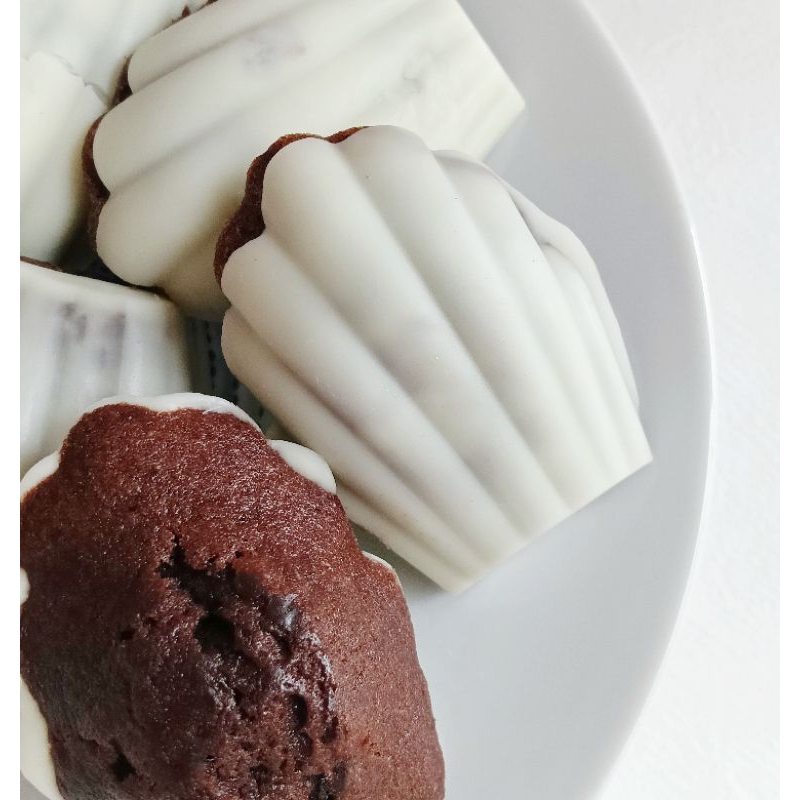 

Kue Madeleine Coklat