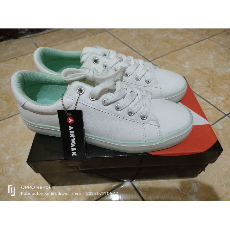 Sepatu Airwalk Rayne size 40 sold di offline