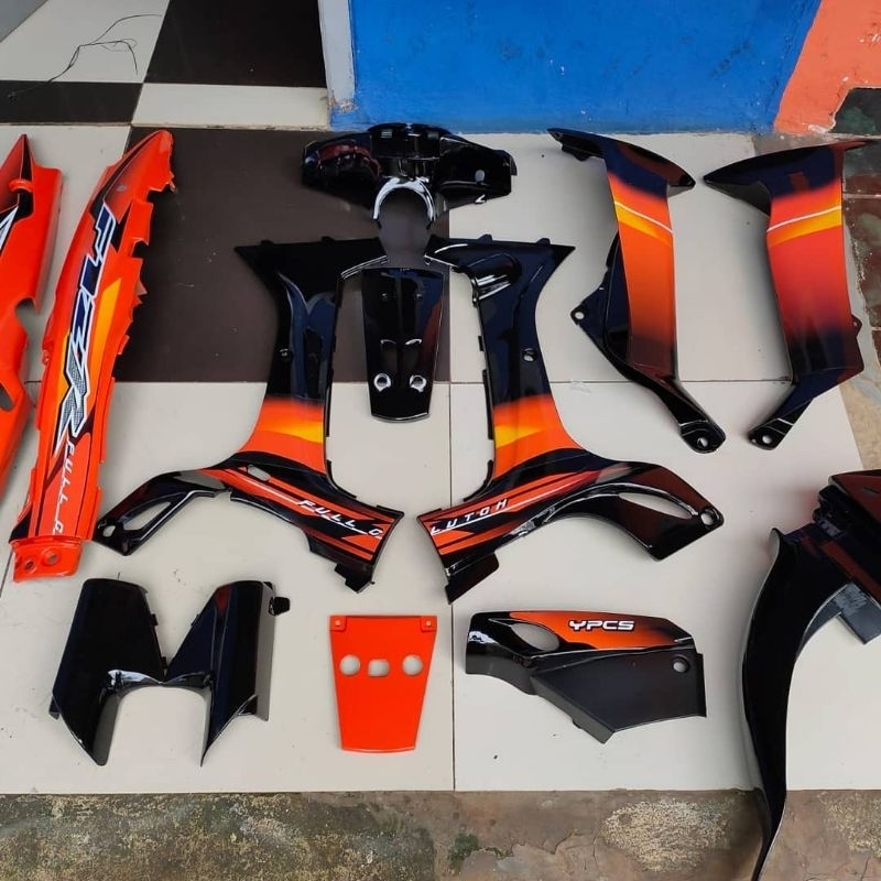 FULL BODY HALUS YAMAHA FIZ R 2004 OREN HITAM