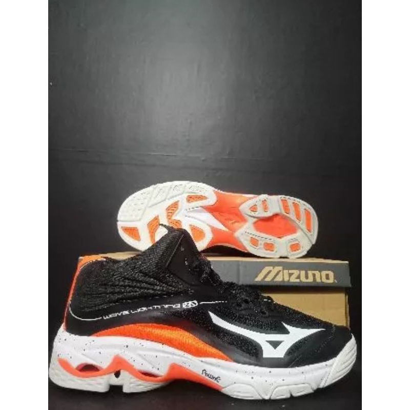 sepatu mizuno WLZ 6