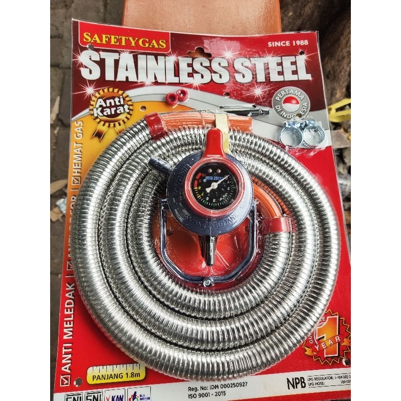 selang kompor gas otomatis selang gas lapisan stenles stel pengaman anti tikus plus regulator winn g