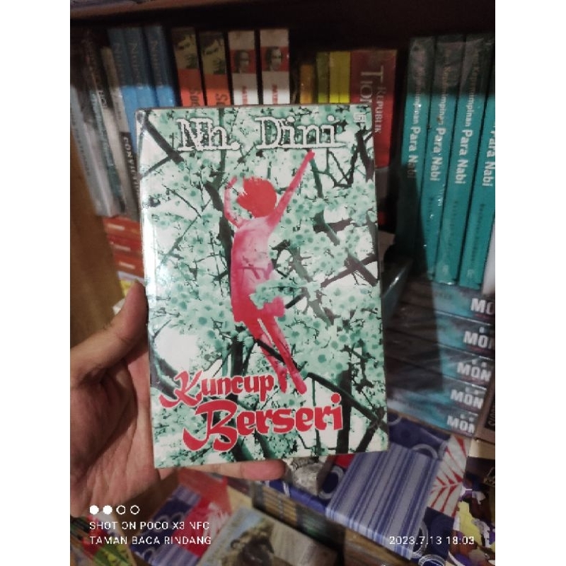 KUNCUP BERSERI. NH DINI. novel