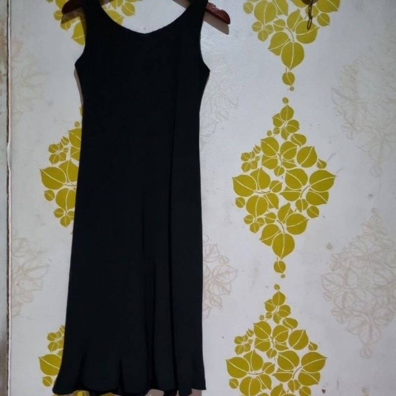 Elegance dress polos Hitam tanpa lengan size M