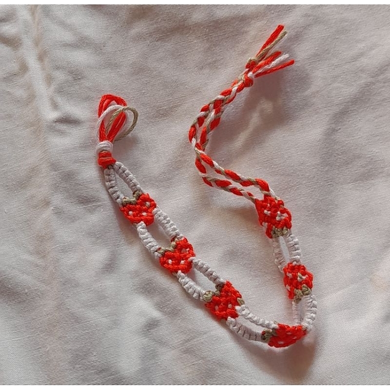strawberry chain bracelet | gelang rajut stroberi | gelang rajut lucu