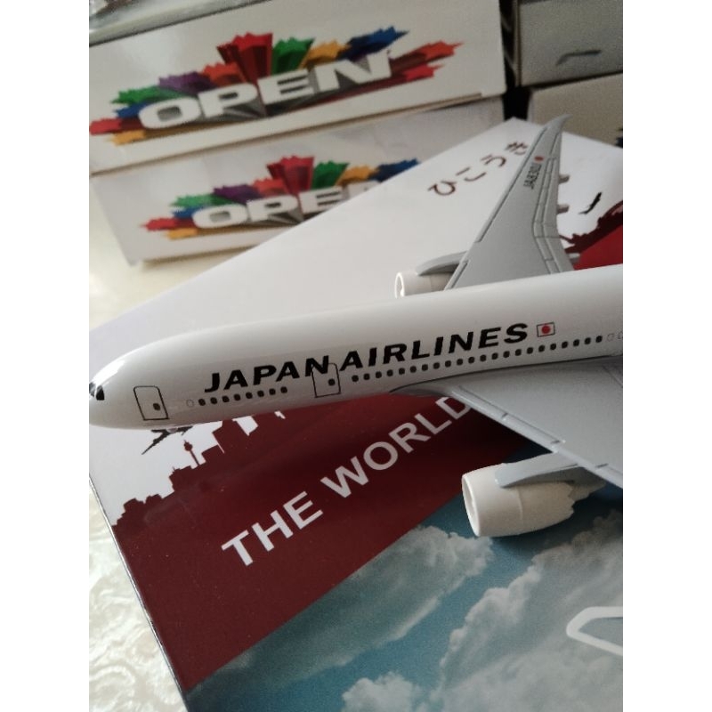 Miniatur Diecase Japan Airlines 20 cm Ada roda