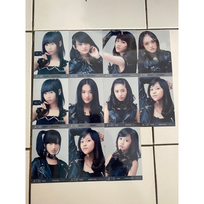 PHOTOPACK JKT48 OFFICIAL MERCHANDISE LAYDOWN