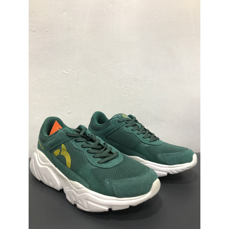 Sepatu sneakers Ortuseight Crux Sisa size 39