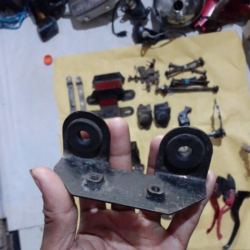 dudukan lampu belakang fizr f1zr vega r vega lama ori copotan