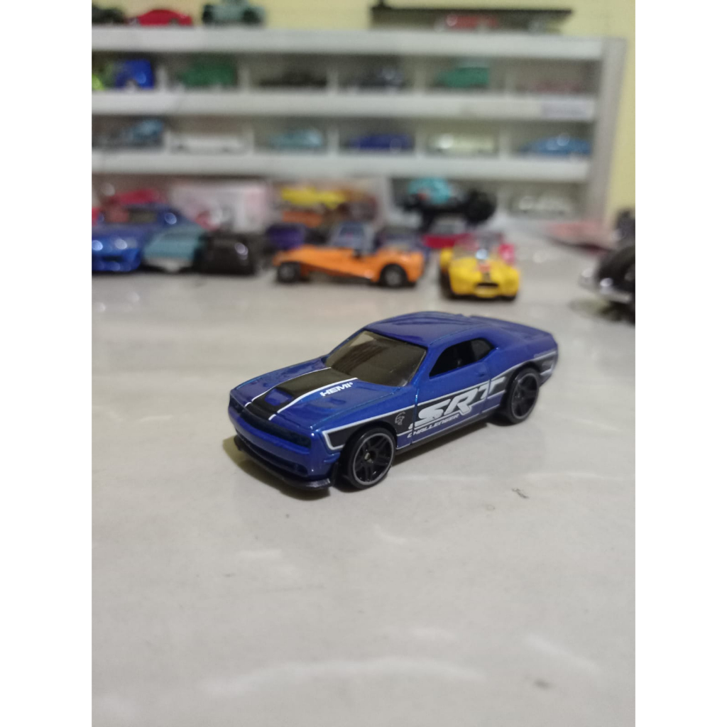 Hotwheels muscle car 15 Dodge challenger srt blue biru  loose mulus