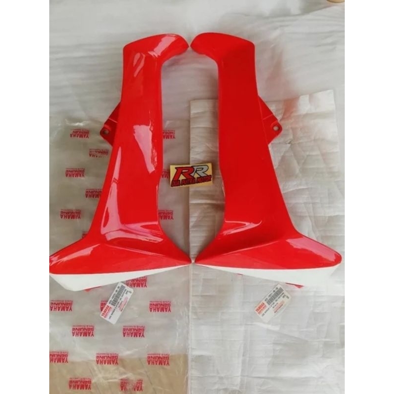 cover legshield leksil legshild sayap depan luar original ori yamaha F1zr f1z r merah putih marlboro