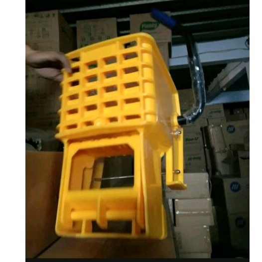 Alat perasan mop untuk single bucket