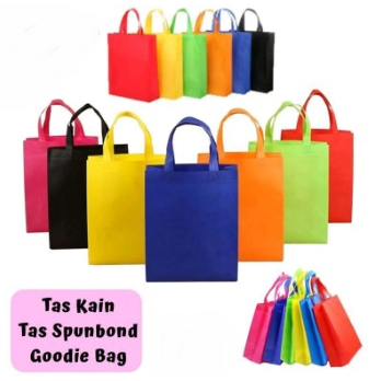 

Tas Souvenir Polos GOODIE BAG KANTONG SPUNDBOND 25 x 35 x 8 CM