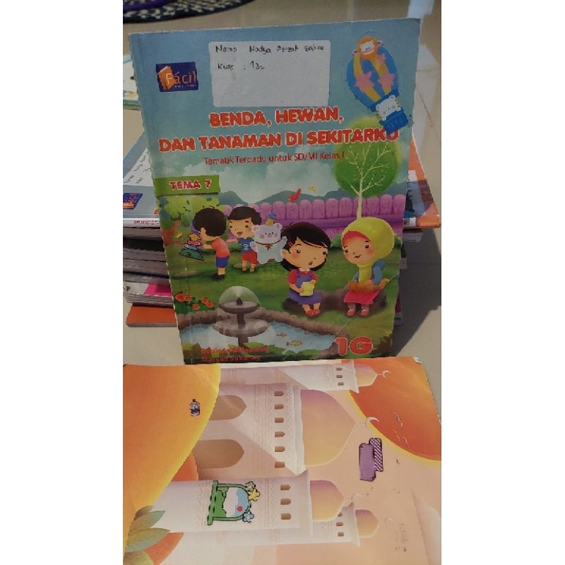 

Buku second/bekas Tematik kelas 1 penerbit Grafindo (1A-1h)