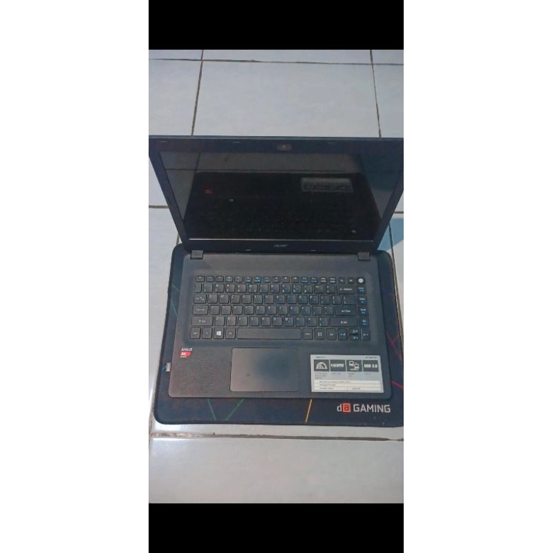 Laptop Acer Aspire ES 14 Second Bekas