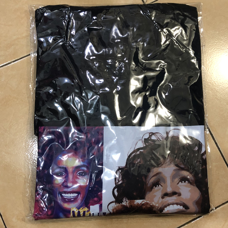 Kaos Whitney Houston