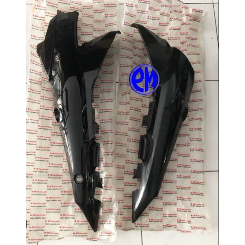 COVER BODY/BODI BELAKANG BLITZ R HITAM ORIGINAL