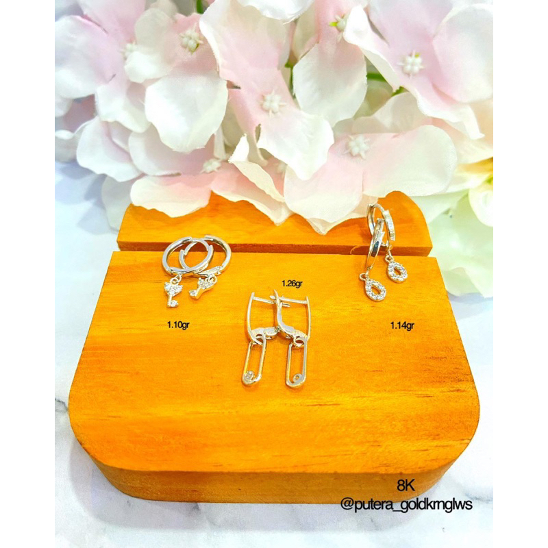 Anting Jepit Cor Model Putih