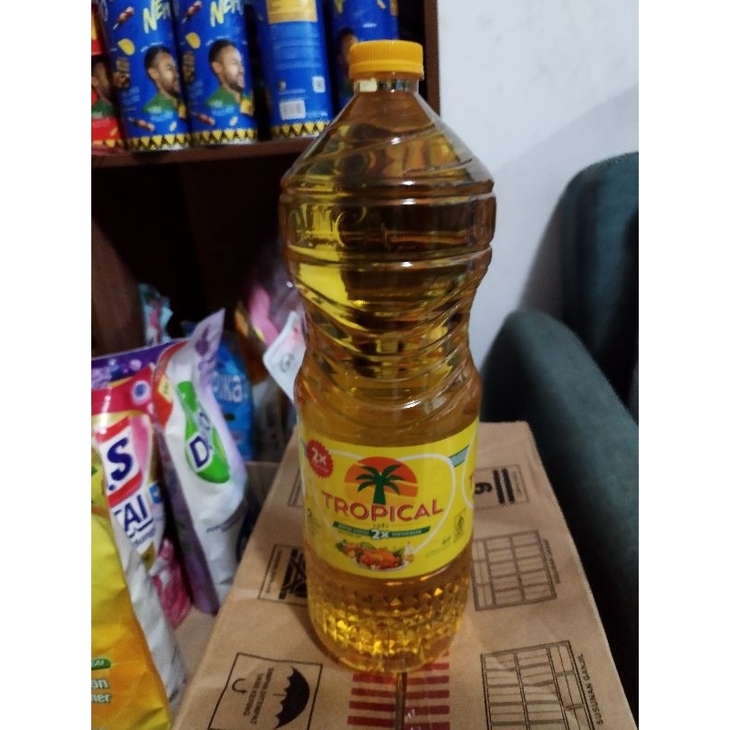 

Minyak goreng tropical 2 liter kemasan botol