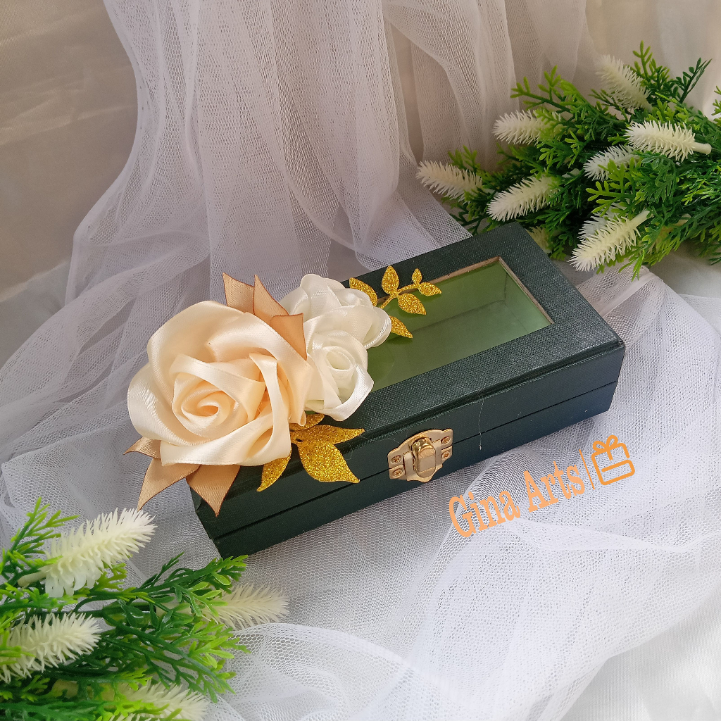 

Tempat uang mahar akad pernikahan model peti 1 warna hijau matang dark green